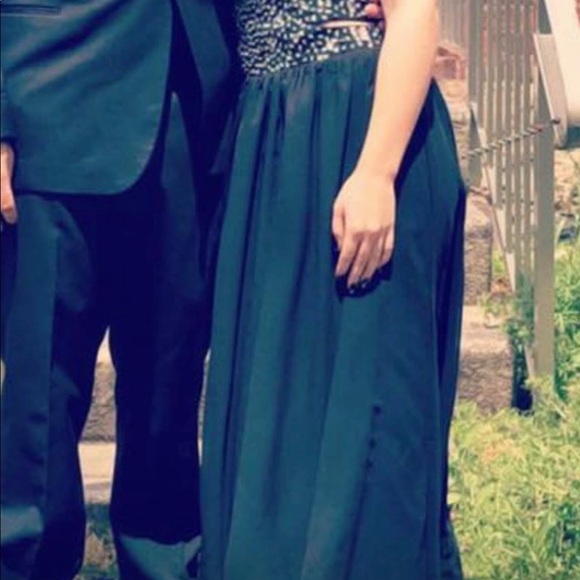 PROM DRESS - Picture 4 of 4